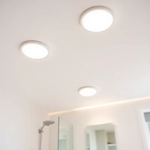 Jaki plafon do łazienki